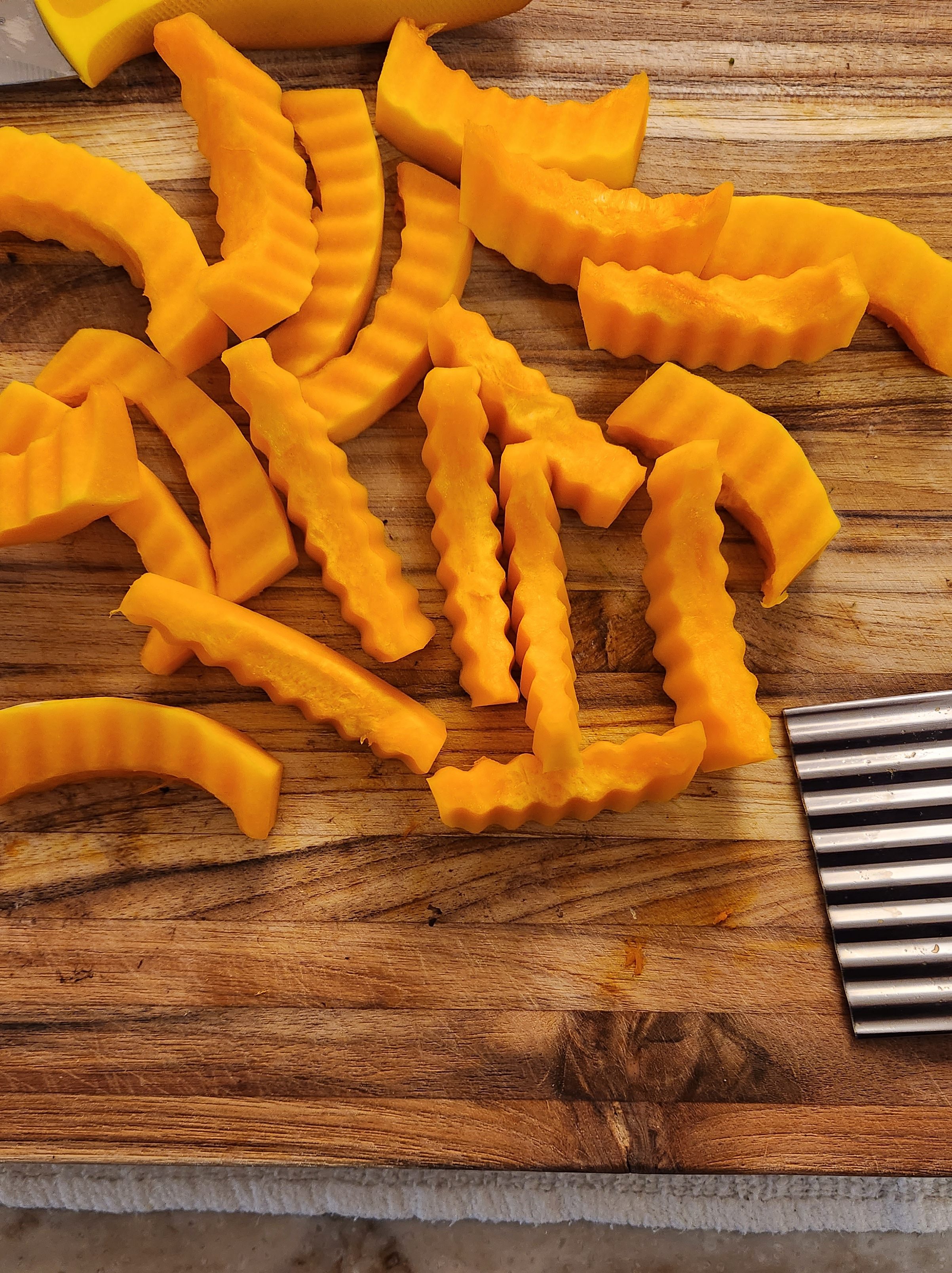 Crinkle cut sweet potato fries.